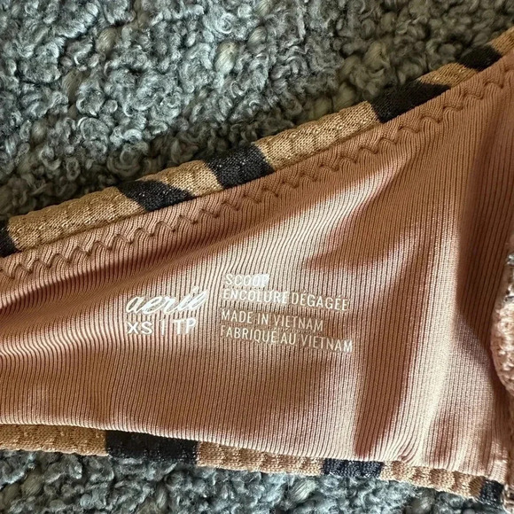 AERIE Pique Animal Print Knot Front Scoop Bikini Top - Picture 6 of 6